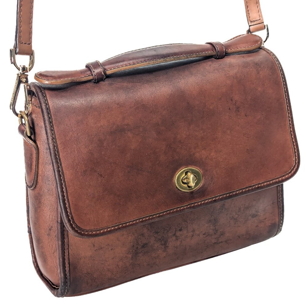 COACH Made in Italy Court Turnlock Vintage Brown Shoulder Bag